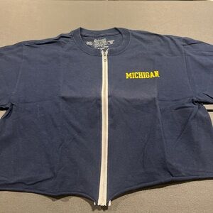 University of Michigan zipper t-shirt